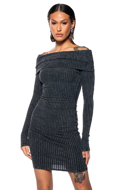 VIVIE OFF THE SHOULDER MINERAL WASH MINI DRESS