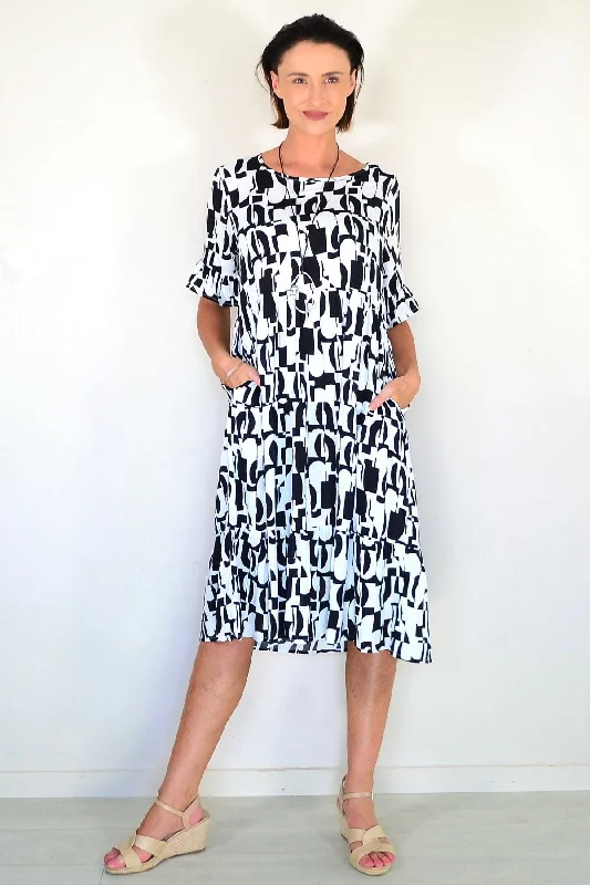 Black White Abstract Tiered Tunic Dress